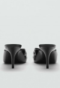 Mango Pantolette hoch - black