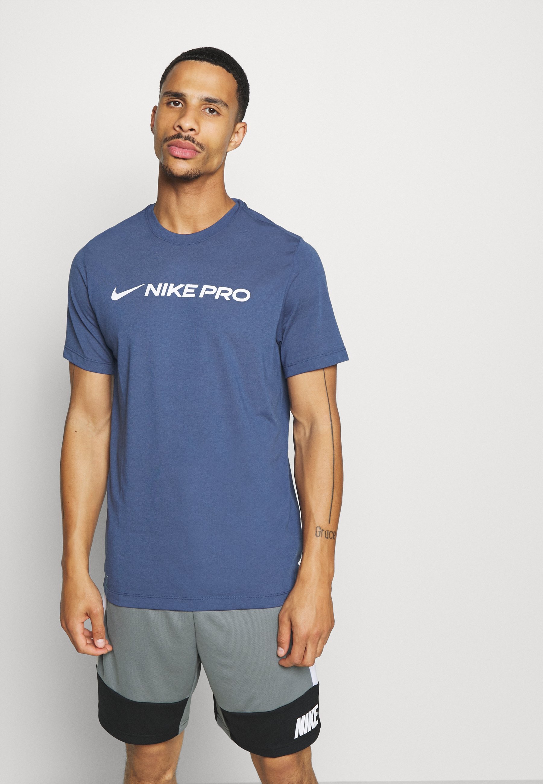nike pro zalando