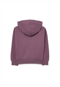 Sudadera con capucha en púrpura suave, hecha de una tela blanda. Presenta una gran capucha, puños acanalados y un dobladillo acanalado. La vista trasera muestra un diseño minimalista.