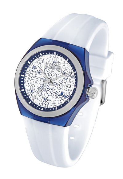 Blå och vit silikonklocka med en mönstrad vit urtavla, silverdetaljer och datumsdisplay. Har ett runt boett och justerbart band.