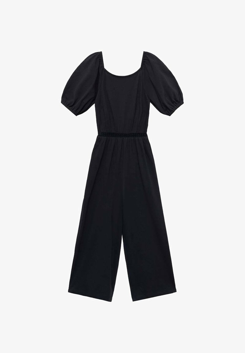 Čierny overal s hranatým výstrihom, balónovými rukávmi, elastickým pásom a širokými nohavicami. Vyrobený z jemnej látky s hladkým povrchom.
