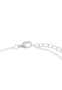 Collana in argento con gancio a moschettone. Presenta un design elegante, una superficie liscia e anelli intrecciati, che mettono in risalto una finitura lucida.