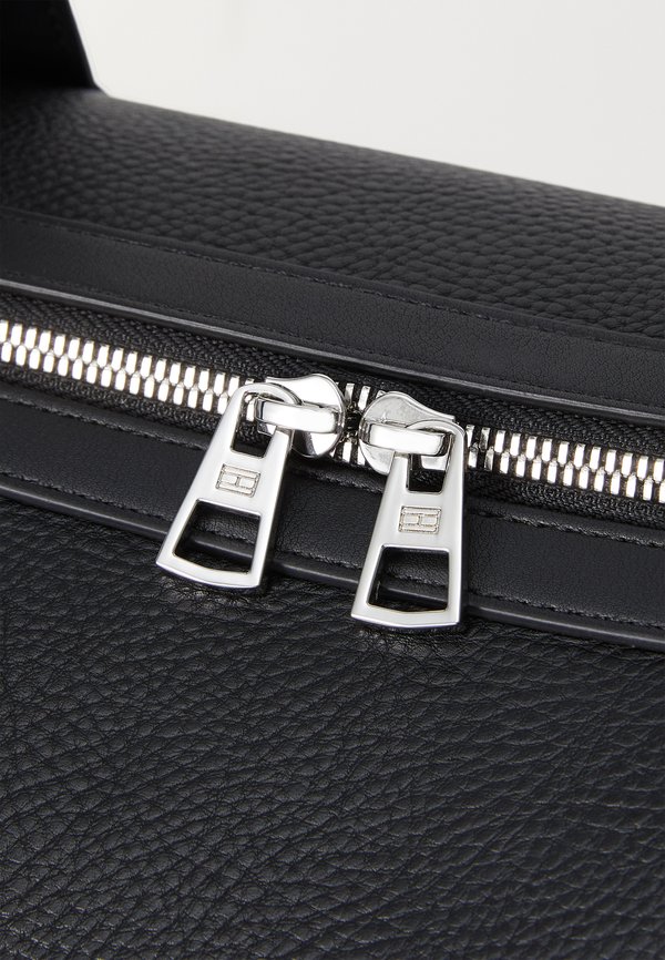 CENTRAL DUFFLE - Weekend bag2