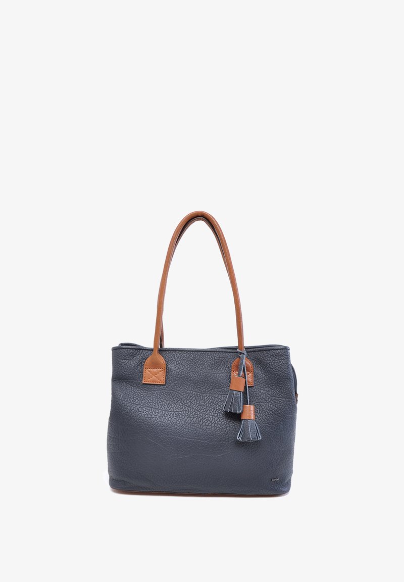 Donkerblauwe leren tas met textuur, afgewerkt met bruin leren accenten en franjes; heeft twee stevige handvatten en een ruime binnenkant.