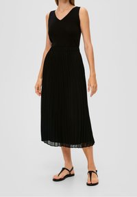 s.Oliver BLACK LABEL A-linjekjol - black