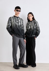 Carlo Colucci UNISEX - Melegítőfelső - black