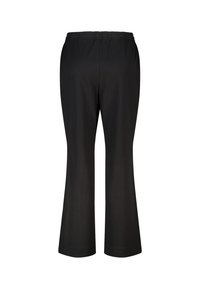 Pantalon noir évasé en tissu doux avec une ceinture élastique. Texture lisse, coupe ajustée, sans motifs ni accents visibles.