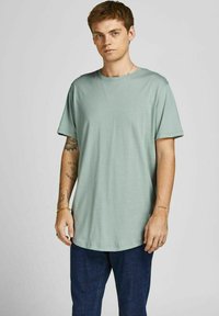 Jack & Jones JJENOA TEE CREW NECK - Lihtne T-särk - slate gray