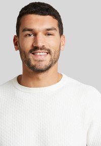 bugatti COTTON-CASHMERE - Strickpullover - ecru