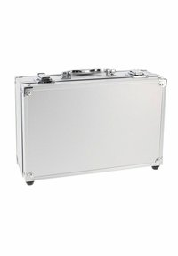 Aluminiumbrev med en texturerad silveryta, rektangulär form, rund handtag och kromade detaljer vid kanterna och låsen.