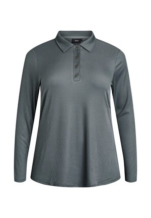 Chemise polo à manches longues en gris foncé, avec un tissu texturé, un col et quatre boutons sur le devant.