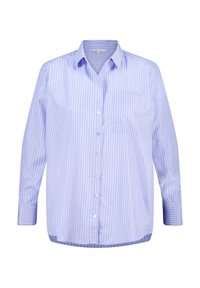 Chemise boutonnée à rayures bleu clair avec manches longues, poche poitrine et coupe décontractée. Fabriquée en tissu lisse avec un col classique.