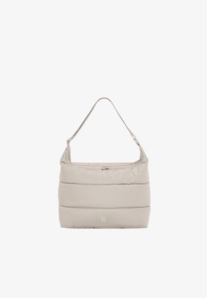 Borsa a tracolla imbottita beige chiaro con cuciture orizzontali, chiusura con cerniera e tracolla corta, con piccolo logo frontale.
