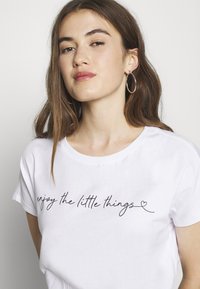 Even&Odd by Zalando MANDALA ENJOY THE LITTLE THINGS TEE - Tricou cu imprimeu - white