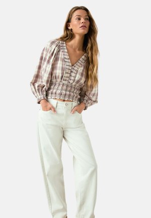 Next, REGULAR FIT - SMOCKED V-NECK LONG SLEEVE - Blusa - brown/cream check
