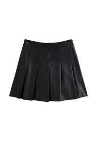 Zwarte leren rok met geplooid ontwerp, met een aansluitende taille en een uitlopende zoom. Gladde textuur zonder zichtbare patronen of versieringen.