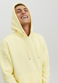 Jack & Jones JORCOPENHAGEN UNISEX - Džemperis ar kapuci - french vanilla
