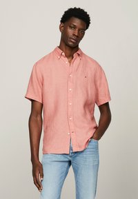 Tommy Hilfiger SHORT SLEEVE REGULAR FIT - Camicia - teaberry blossom