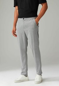 Next MOTIONFLEX  REGULAR FIT - Stoffhose - grey