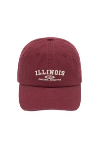 Burgundy baseball sapka, pamutból készült, hímzett felirattal: "ILLINOIS EST. 1867 CHICAGO ATHLETICS" krémszínben. Puha tapintású, klasszikus forma.