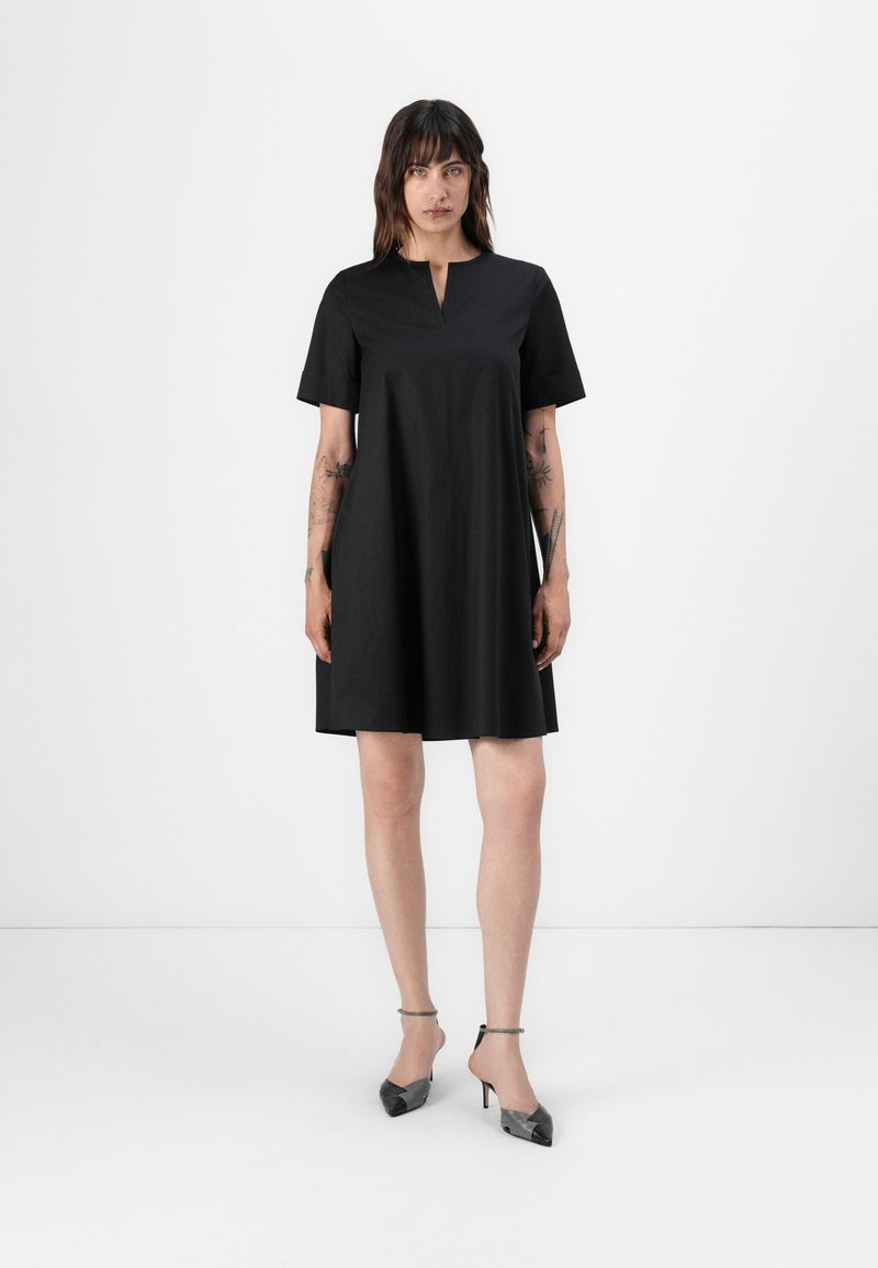 RIANI Jurk zwart RIANI Jurk zwart