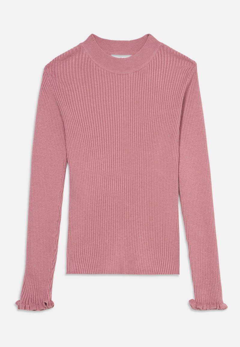 Pull rose côtelé à manches longues avec col montant et poignets volantés sur fond blanc.