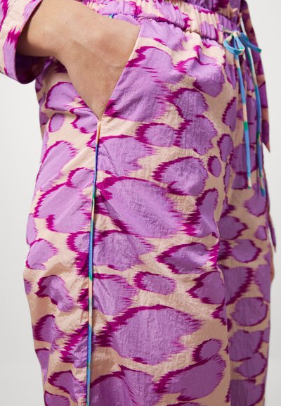 Hofmann Copenhagen ADELINA - Nadrágok - dahlia