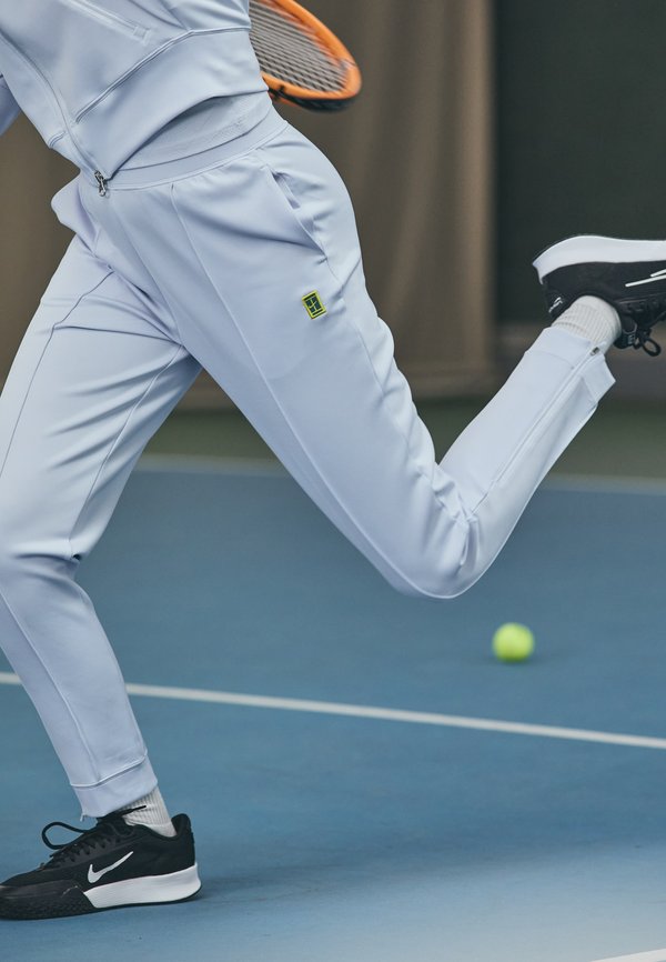 HERITAGE PANT - Jogginghose