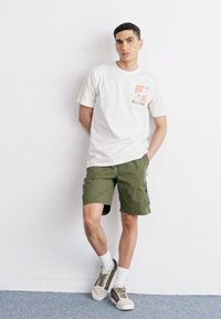 Thumbnail Image 2