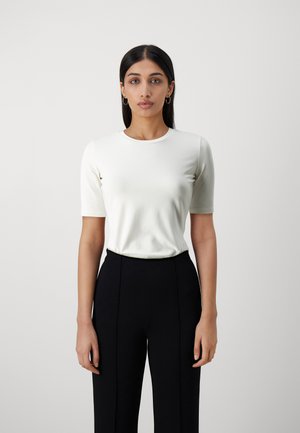 DARNELIA - T-shirt basic