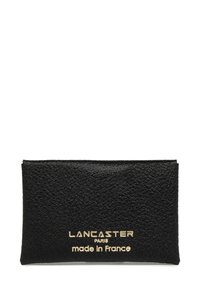 Portafoglio in pelle nera texturizzata con logo dorato embossato "LANCASTER PARIS" e "made in France" sul davanti. Design rettangolare semplice.