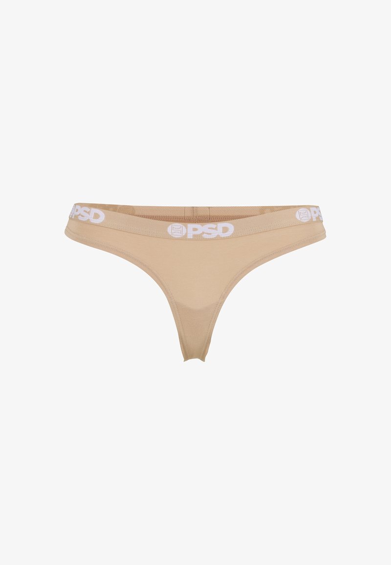 Beige stringondergoed met een zachte textuur en een brede witte tailleband met het "PSD" logo. Eenvoudig ontwerp, lage taille.