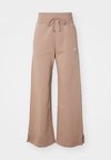 SPORTSWEAR PHOENIX FLEECE - Pantalon de survêtement - mink brown/sail
