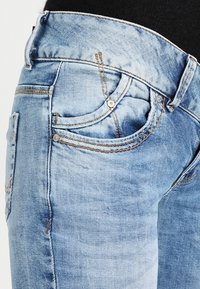 LTB Džíny Slim Fit - stone blue denim
