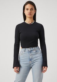 Gina Tricot COMFY MOM JEANS - Široke kavbojke - sky blue