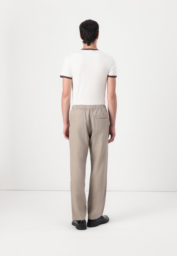 JABARI TROUSERS - Trousers - greige3