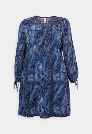 ONLY Carmakoma, CARSNICKA DRESS - Vestido informal - riviera