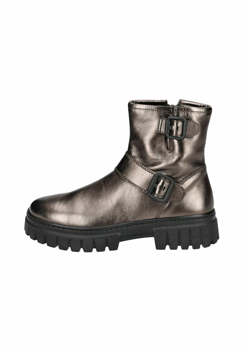 Botines metálicos de bronce con una textura suave, que presentan dos hebillas negras y una suela de goma negra gruesa.