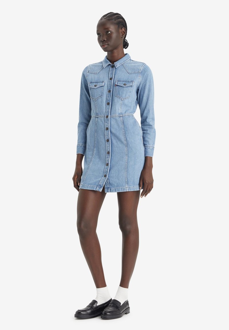 Levi's® - FLYNN WESTERN CORE DRESS - Spijkerjurk - ringing bells, Vergroten