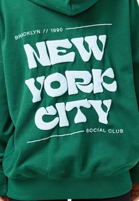 Next NEW YORK CITY GRAPHIC LONGLINE - Mikina s kapucňou - dark green
