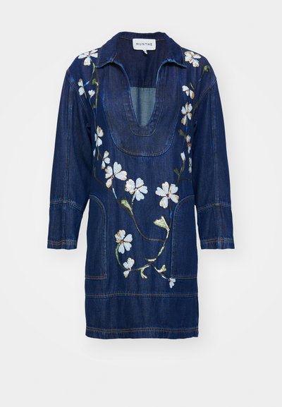 MUNTHE FIVA - Robe en jean - indigo