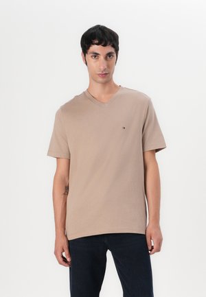 ESSENTIAL V NECK - Basic T-shirt - coastal taupe