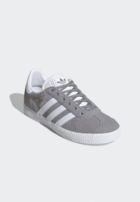 adidas Originals GAZELLE - Baskets basses - grey