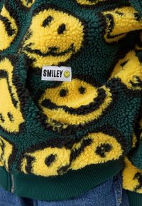 Karl Kani SIGNATURE SMILEY FULL ZIP UNISEX - Bunda z nepravej kože - green/yellow/black