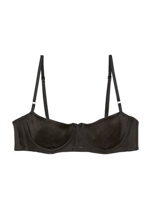 Czarny biustonosz z fiszbinami wykonany z gładkiej tkaniny, wyposażony w regulowane ramiączka, zakrzywiony kształt miseczek oraz logo na taśmie.