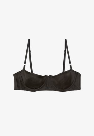 Czarny biustonosz z fiszbinami wykonany z gładkiej tkaniny, wyposażony w regulowane ramiączka, zakrzywiony kształt miseczek oraz logo na taśmie.