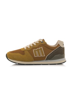 DEPORTIVO SUELA COLOR MUSTANG HOMBRE. NEGRO