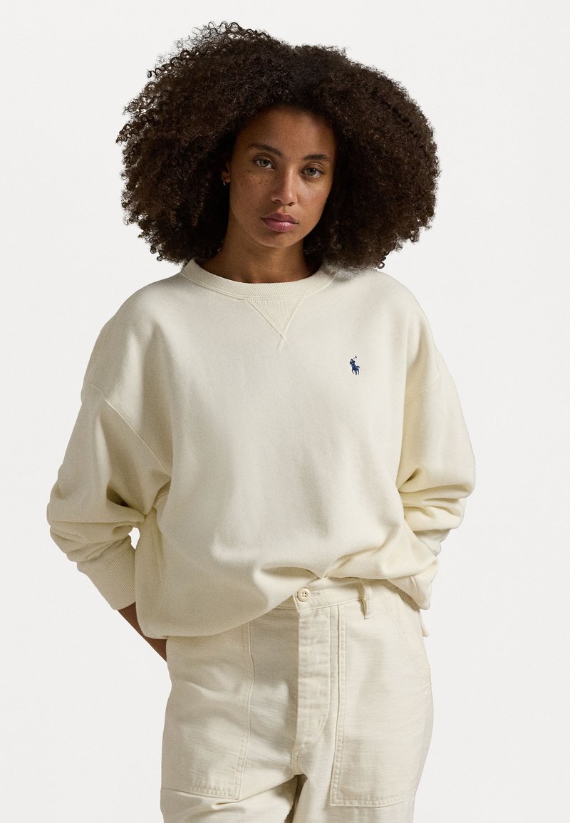 Polo Ralph Lauren - FLEECE CREWNECK PULLOVER - Sweatshirt - clubhouse cream, Vergrößern