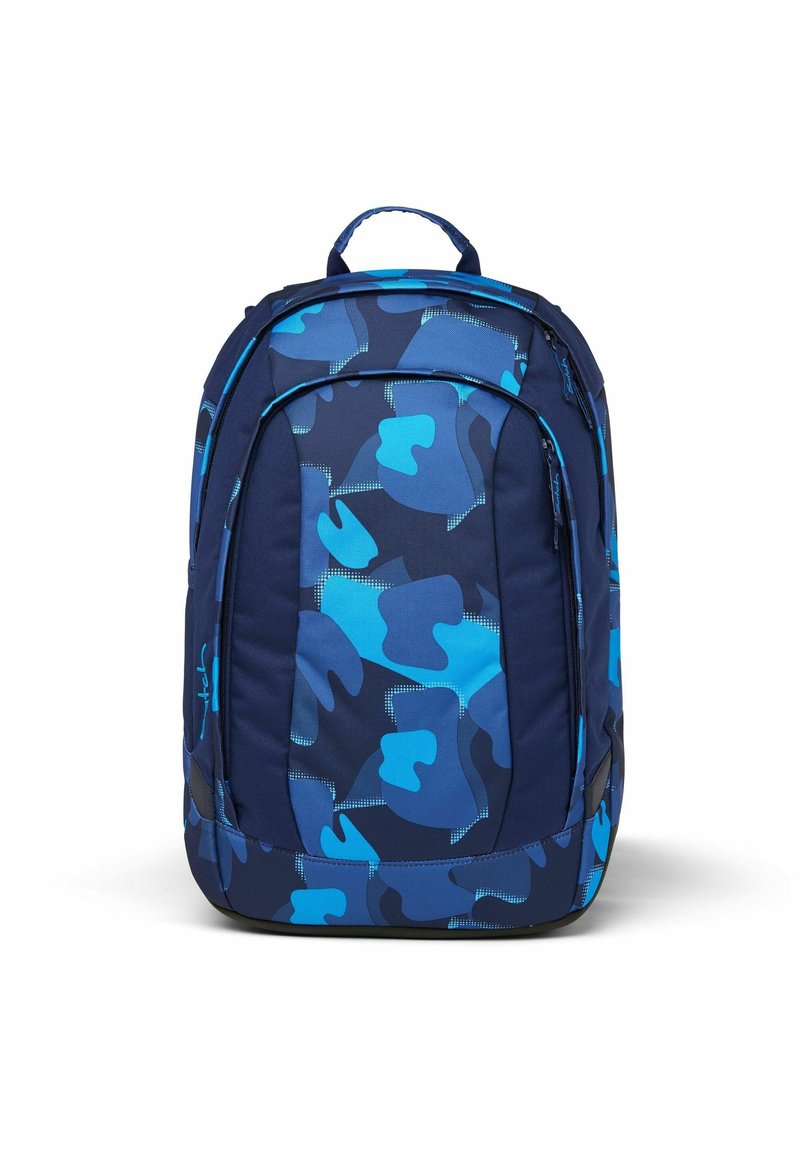 Rucksack mit marineblauem Grund und einem Camouflage-Muster in verschiedenen Blautönen, aus strapazierfähigem Stoff mit mehreren Reißverschlusstaschen.