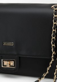 WITTCHEN Taška s příčným popruhem - black